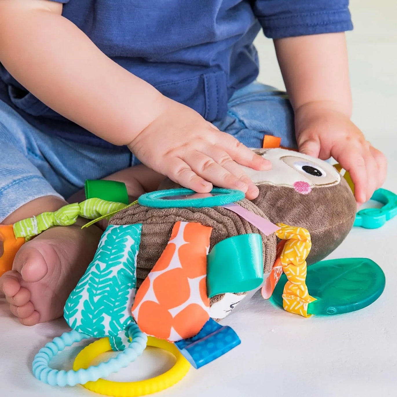Perezoso de actividades Bright Starts Playful Pals · 0+ meses 12274