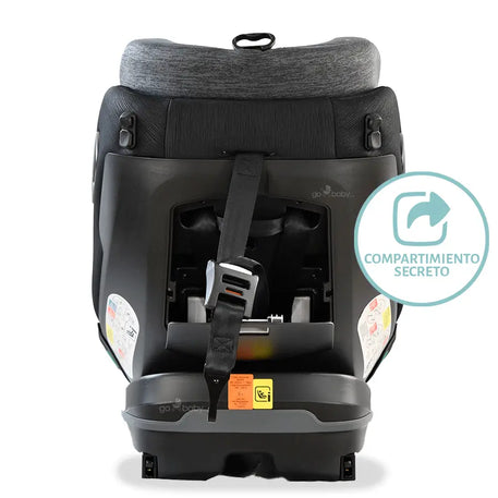 Parte trasera del autoasiento con compartimiento abirto para guardar el sistema top teather